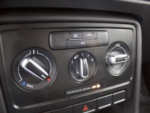 Used 2016 Volkswagen Beetle 1.8T S image 20