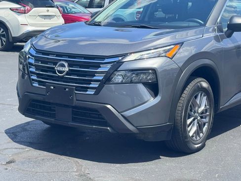 Used 2024 Nissan Rogue S AWD/4WD image 32