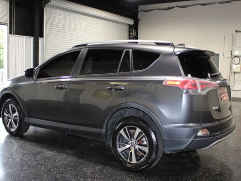 Used 2017 Toyota RAV4 XLE FWD image 7