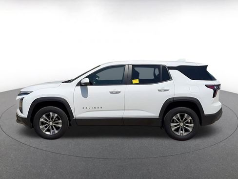 Used 2025 Chevrolet Equinox LT FWD image 9
