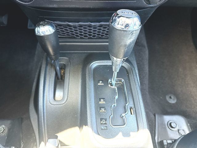 Used 2016 Jeep Wrangler Unlimited Sahara w/ Max Tow Package AWD/4WD image 14