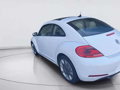 Used 2013 Volkswagen Beetle 2.5 FWD image 4