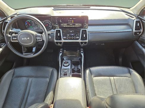 Used 2022 Kia Sorento SX w/ Panoramic Sunroof Package AWD/4WD image 17