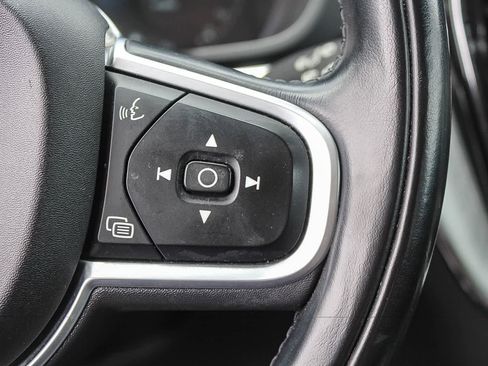 Used 2018 Volvo XC60 T8 Momentum AWD/4WD image 33