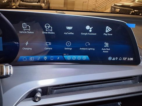 New 2026 Cadillac Vistiq Sport AWD/4WD image 17