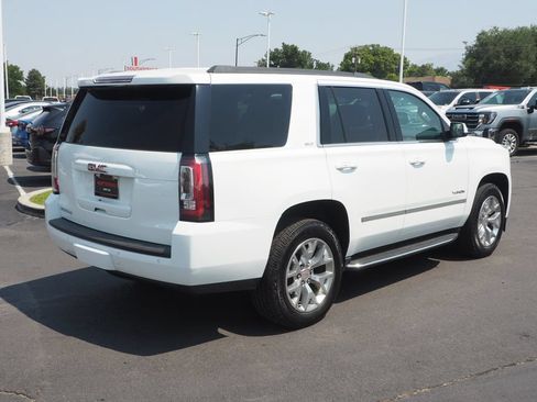 Used 2017 GMC Yukon SLT w/ HD Trailering Package AWD/4WD image 7