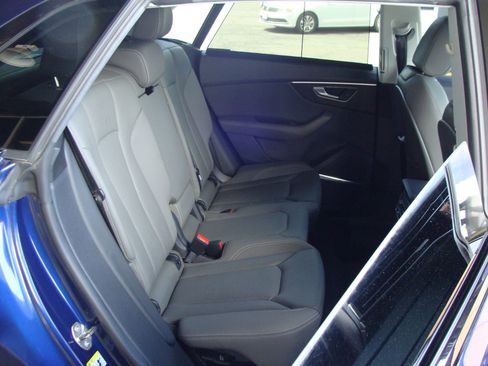 Used 2019 Audi Q8 Prestige AWD/4WD image 11