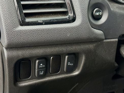 Used 2025 Mitsubishi Outlander Sport SE image 17