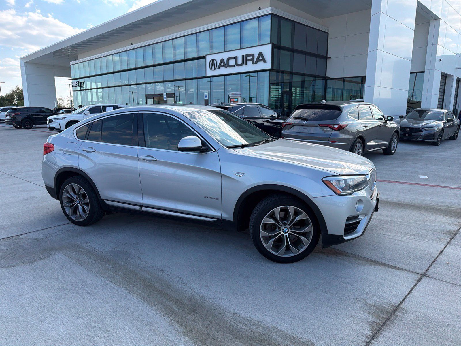 Used 2015 BMW X4 xDrive28i AWD/4WD image 1