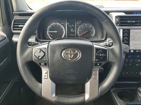 Used 2022 Toyota 4Runner Limited AWD/4WD image 17