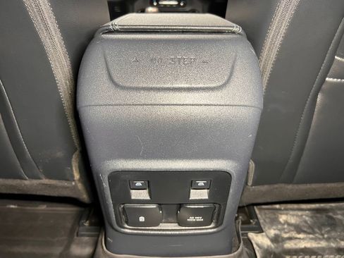 Used 2024 Ford Bronco Wildtrak AWD/4WD image 16