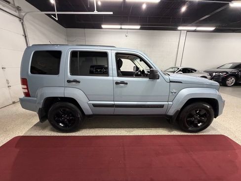 Used 2012 Jeep Liberty Arctic AWD/4WD image 8