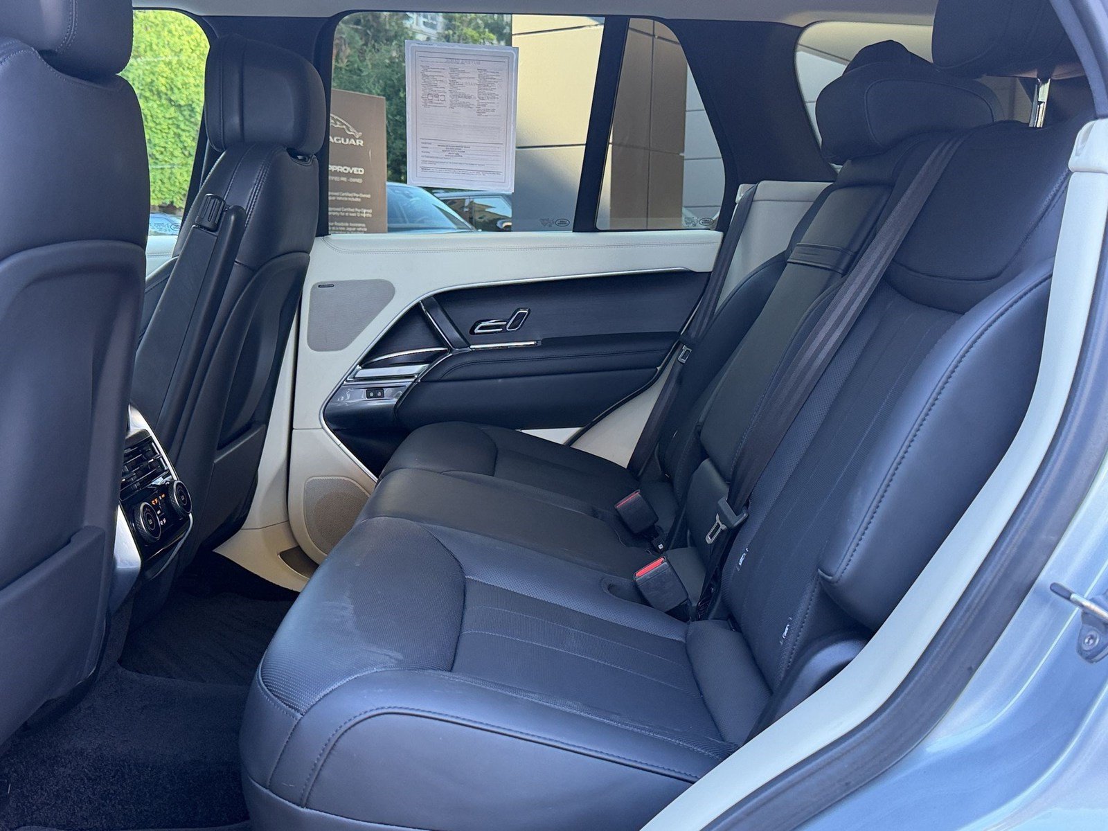 Used 2023 Land Rover Range Rover SE AWD/4WD image 22