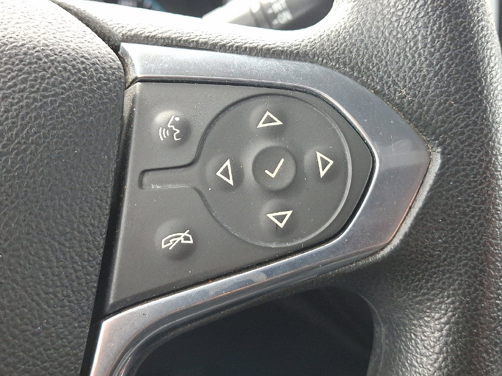 Used 2021 Chevrolet Traverse LS FWD image 23