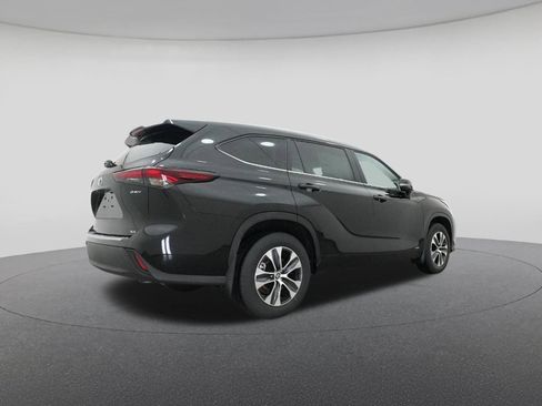 New 2026 Toyota Highlander XLE AWD/4WD image 25
