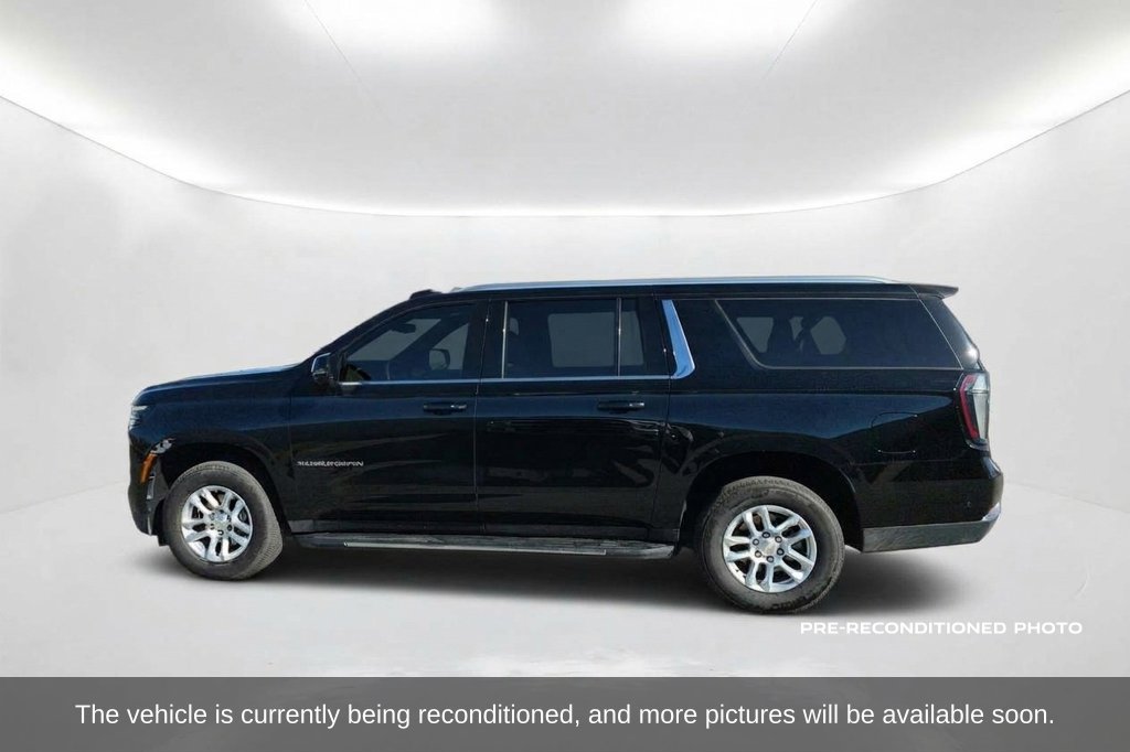 Used 2026 Chevrolet Suburban LT w/ Comfort Package AWD/4WD image 9
