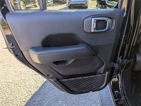 Used 2018 Jeep Wrangler Unlimited Sahara w/ Cold Weather Group image 29