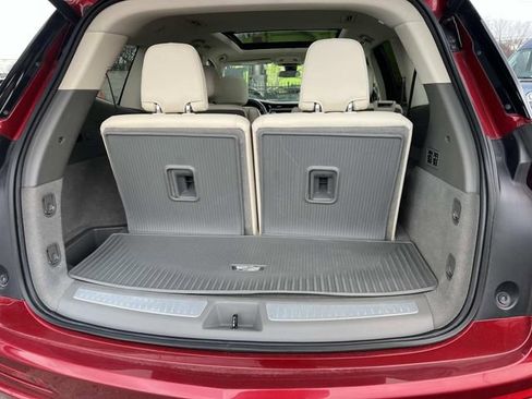 Used 2022 Cadillac XT6 Premium Luxury w/ LPO, Floor Liner Package image 65