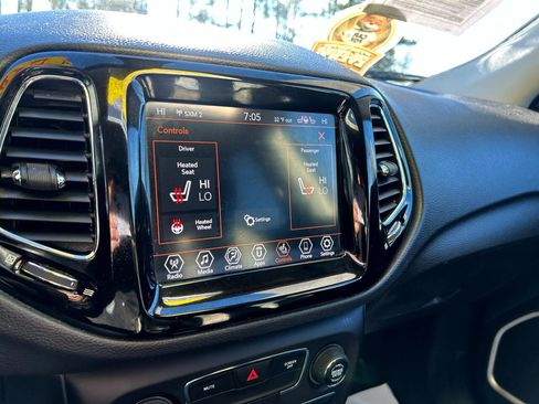 Used 2019 Jeep Compass Limited image 20