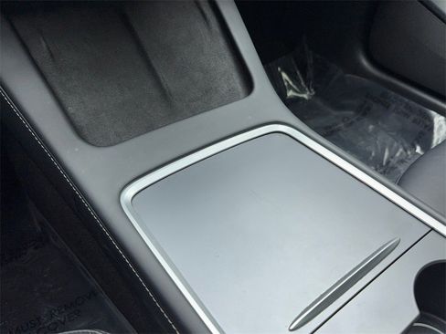 Used 2023 Tesla Model 3 Standard Range image 30