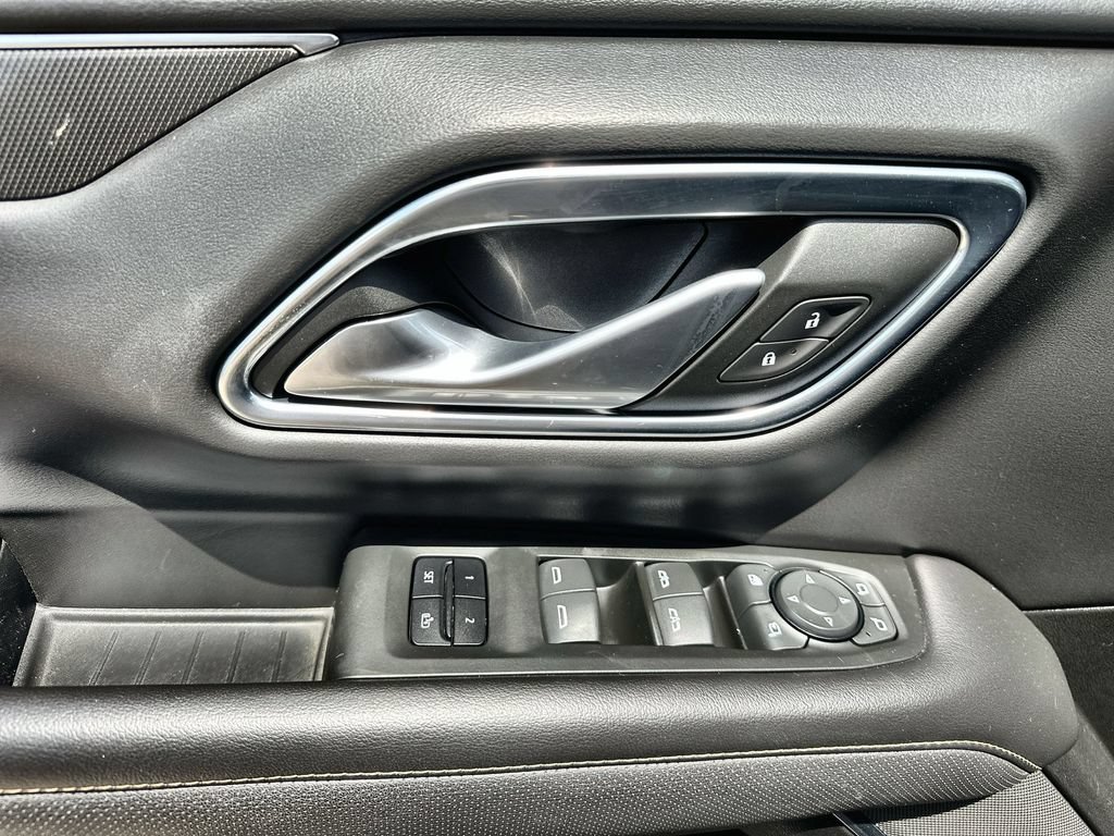 Used 2022 GMC Yukon AT4 AWD/4WD image 22