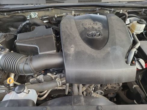 Used 2022 Toyota Tacoma TRD Sport image 17