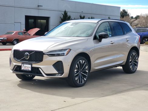 New 2026 Volvo XC60 B5 Ultra w/ Protection Package Premier AWD/4WD image 4