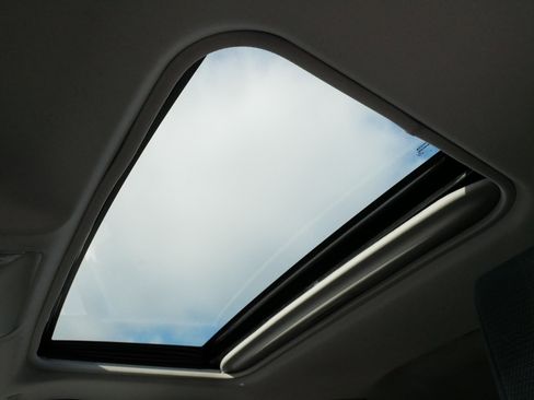 Certified 2025 Toyota RAV4 XLE w/ Convenience Package image 31