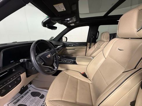 Used 2023 Cadillac Escalade ESV Premium Luxury w/ Performance Package AWD/4WD image 5