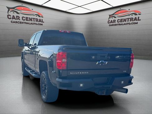 Used 2019 Chevrolet Silverado 2500 LTZ w/ Duramax Plus Package image 3