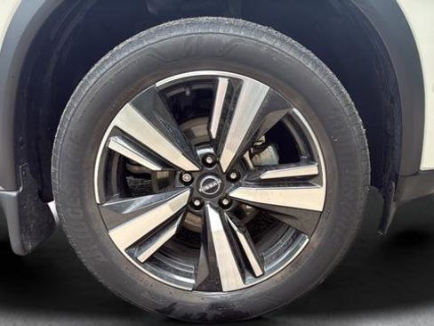 Used 2023 Nissan Rogue SL w/ SL Premium Package AWD/4WD image 23