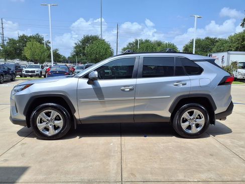 Used 2024 Toyota RAV4 XLE AWD/4WD image 4