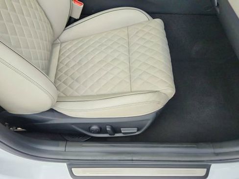 Used 2022 Genesis G70 3.3T image 23