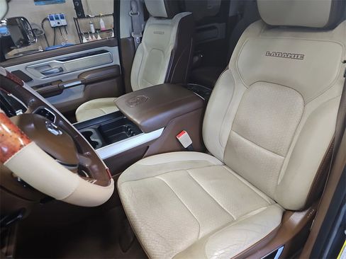 Used 2019 RAM 1500 Laramie image 14