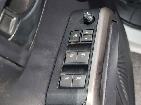 Used 2021 Toyota Tacoma SR5 image 16