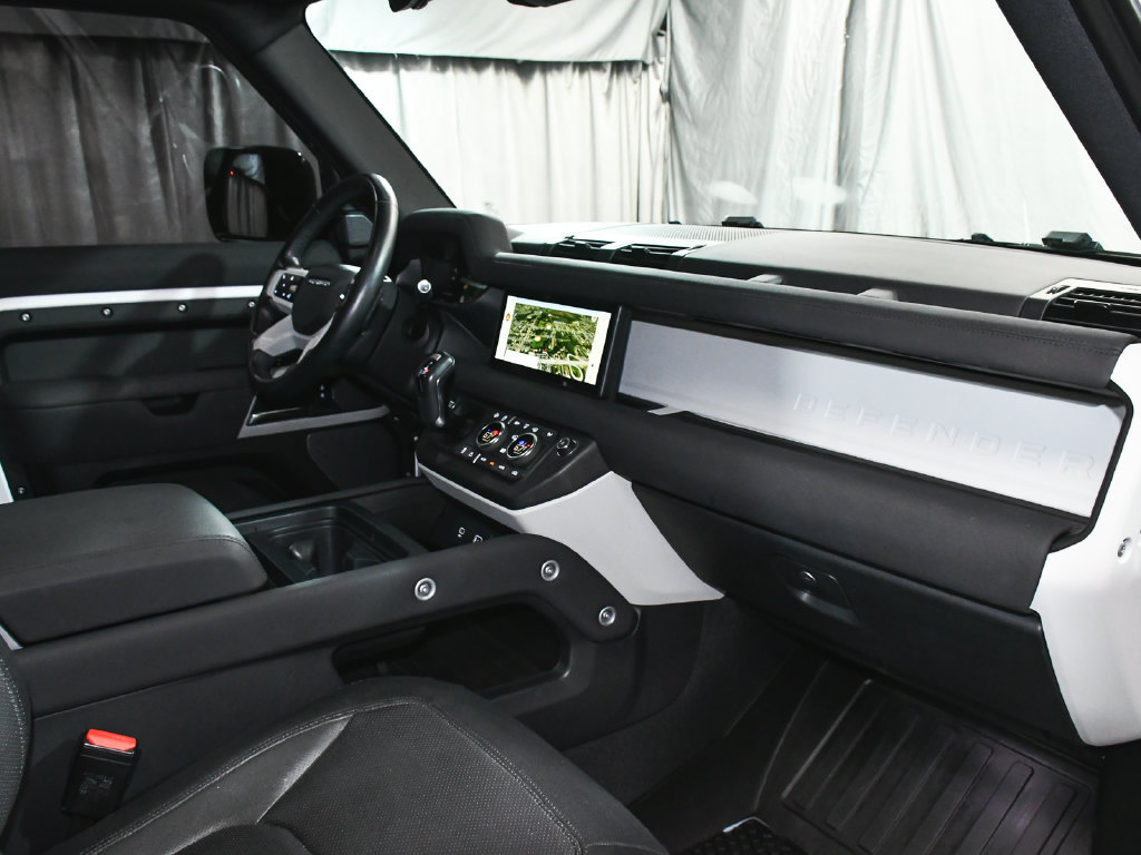 Used 2023 Land Rover Defender 90 X-Dynamic SE AWD/4WD image 58