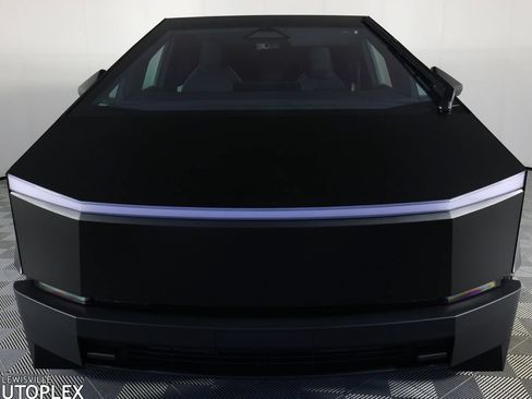 Used 2024 Tesla Cybertruck AWD Crew Cab image 2