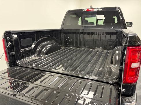 New 2026 RAM 1500 4x4 Crew Cab image 6