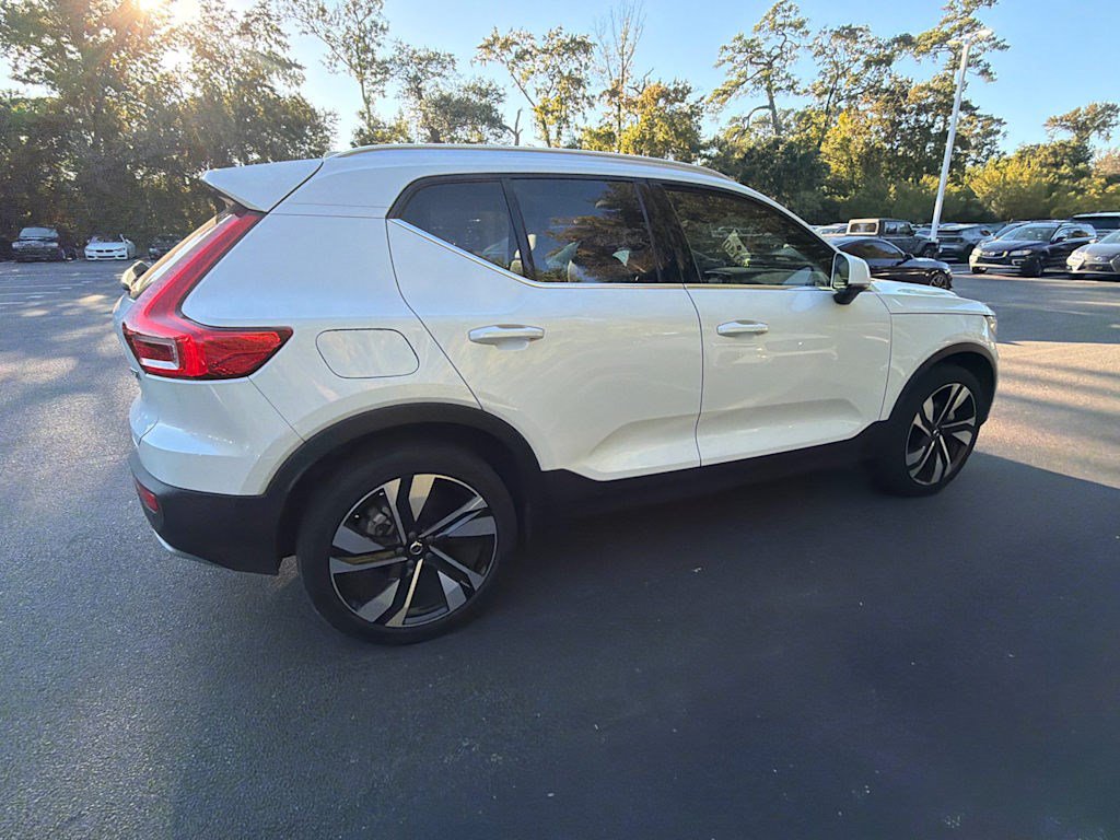 Used 2024 Volvo XC40 B5 Plus w/ Protection Package Premier AWD/4WD image 17