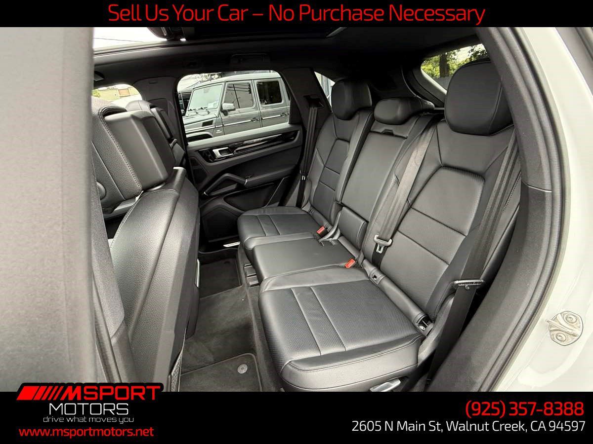 Used 2021 Porsche Cayenne AWD/4WD image 9