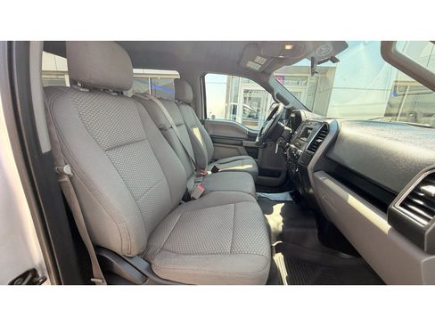 Used 2015 Ford F150 XLT AWD/4WD image 12