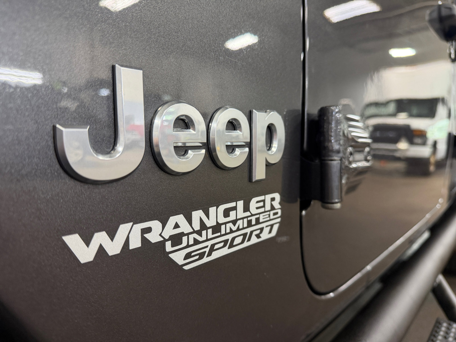 Used 2018 Jeep Wrangler Unlimited Sport AWD/4WD image 41