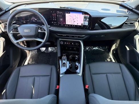 New 2025 Audi Q5 Premium image 13