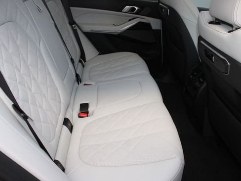 New 2026 BMW X5 xDrive50e image 33