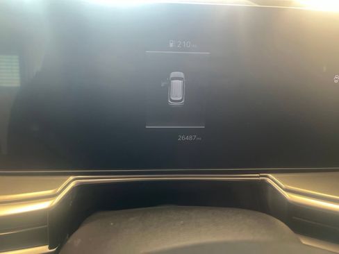 Used 2024 Kia Sorento LX FWD image 5