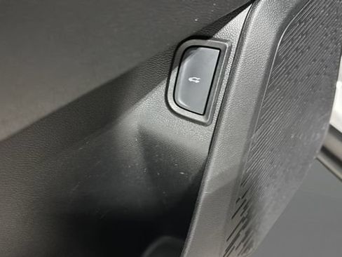 Used 2025 Chevrolet Equinox LT w/ Convenience Package II AWD/4WD image 13