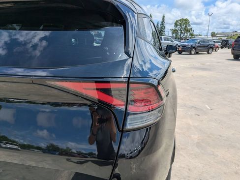 Certified 2023 Kia Sportage SX FWD image 11