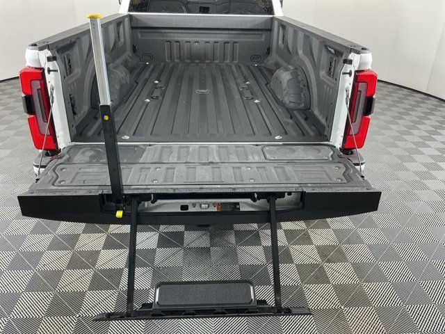 Used 2026 Ford F450 Platinum w/ Platinum Plus Package AWD/4WD image 8