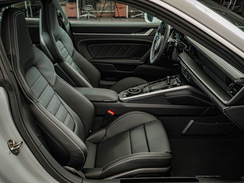 New 2026 Porsche 911 Carrera 4S image 36