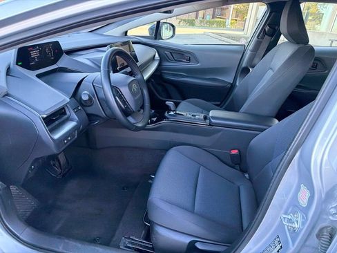 Used 2025 Toyota Prius LE FWD image 14
